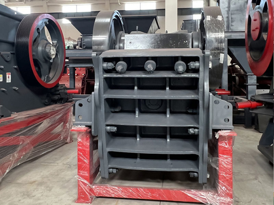 PE250*400 Mobiler Felsbrucher Kieferbrucher mit hoher Kapazität T/H 0,4-7,5 und Wechselstrommotor