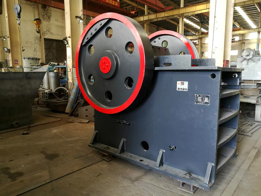 PE600*900 Minen Stein Granit Kiefer Brecher Einfache Wartung und angepasste Anforderung