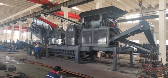 Mobiler Granit-Schlagbruchmaschine 100 T / H angepasste Anforderung Steckdose Größe 50-100mm