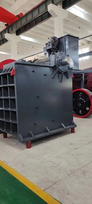 100 tph stationäres Steinbruchwerk Stein-Kieferbrüchegerät mit 150-300 mm Auslassgröße