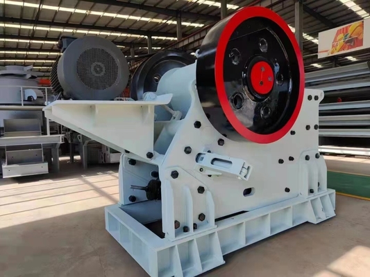 PEC106 Kieferbrucher für Sandmaterialien 100 tph Kapazität und Leistung pro Stunde