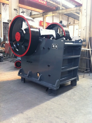 Große Kieferbrüche Produktionslinie Einlass Größe 900*600mm Installation unter technischer Anleitung
