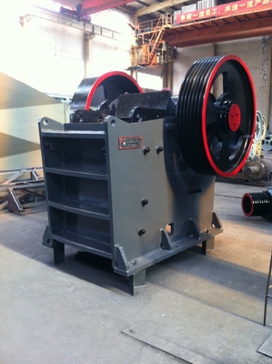 Große Kieferbrüche Produktionslinie Einlass Größe 900*600mm Installation unter technischer Anleitung