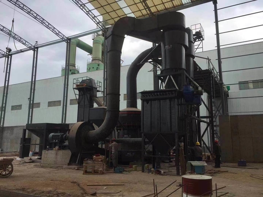 Drehgeschwindigkeit 17-19 r/min Raymond-Schleifmaschine für 0,045 mm Calciumcarbonatpulver