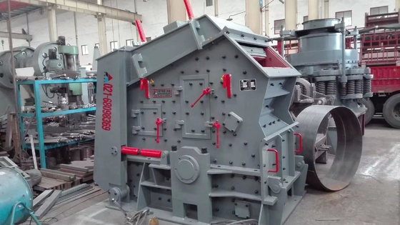 Unter technischer Anleitung Anlage 50-300 T/H Kalkstein Granit Schlagbrucher