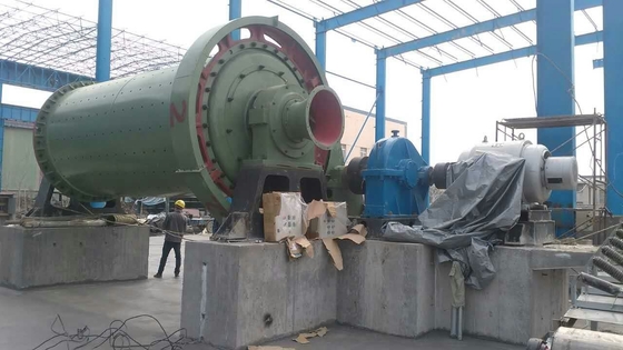 Installation unter technischer Leitung Mineralkugel-Schleifmühle mit 1-30 t/h Kapazität